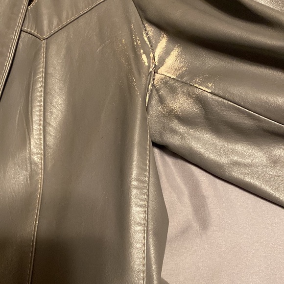 Leather jacket - Picture 4 of 5